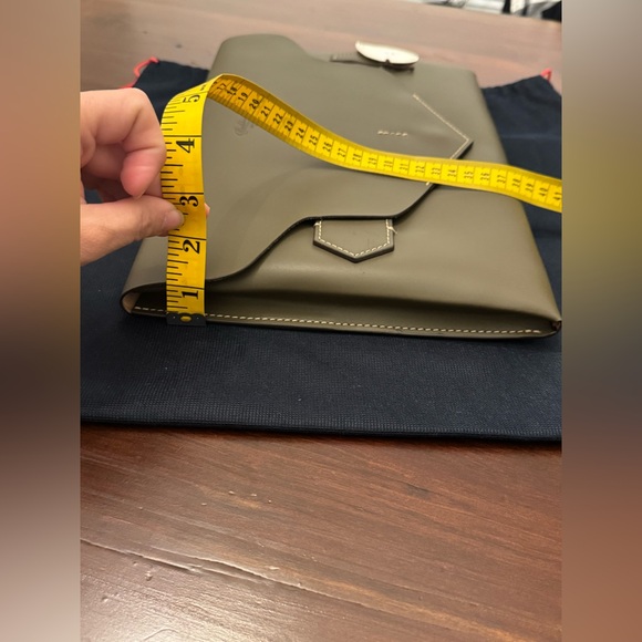 Boldrini Selleria Olive color envelope Italian clutch. - Picture 7 of 9